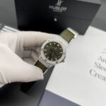 Đồng Hồ Hublot Classic Fusion Diamonds Rep 11 Màu Xanh Lá 33mm (1)