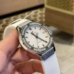 Đồng Hồ Hublot Đính Kim Cương Moissanite Màu Trắng Rep 11 38mm