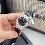 Đồng Hồ Hublot Nữ Đính Kim Cương Moissanite Màu Đen 33mm (4)
