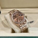 Đồng Hồ Rolex Day-Date Chocolate Đính Kim Cương Moissanite 40mm (2)