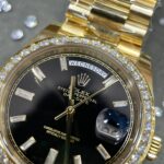 Đồng Hồ Rolex Day-Date Đính Kim Cương Moissanite Mặt Đen 40mm (3)