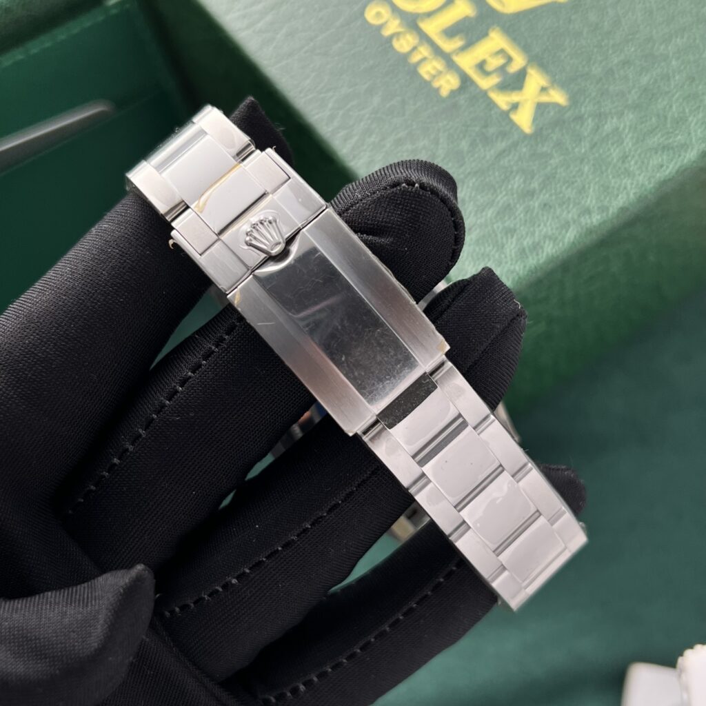 Đồng Hồ Rolex GMT-Master II 116719BLRO Repsi Replica 11 Clean 40mm (1)