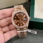 Đồng Hồ Rolex Day-Date Chocolate Đính Kim Cương Moissanite 40mm (2)
