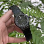 Đồng Hồ Hublot Classic Fusion Ceramic Mặt Carbon Rep 11 JJZ 42mm (3)
