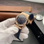 Đồng Hồ Hublot Classic Fusion King Gold Đính Kim Cương Moissanite Blue 42mm (7)