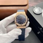 Đồng Hồ Hublot Classic Fusion King Gold Đính Kim Cương Moissanite Blue 42mm (7)