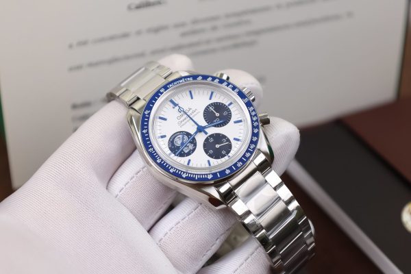 Đồng Hồ Omega Speedmaster Snoopy Avard Replica 11 N1 Factory 42mm (2)