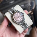 Đồng Hồ Rolex DateJust Nữ Mặt Hồng Cọc Số La Mã EW 31mm (2)