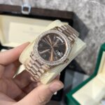 Đồng Hồ Rolex Day-Date 228235 Tinh Chỉnh Độ Moissanite 40mm (1)