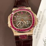 Đồng Hồ Patek Philippe Nautilus 5724 Bọc Vàng Độ Đá Ruby Đỏ 40mm (1)