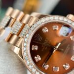 Đồng Hồ Rolex DateJust Bọc Vàng Đính Moissanite Mặt Chocolate 31mm (10)