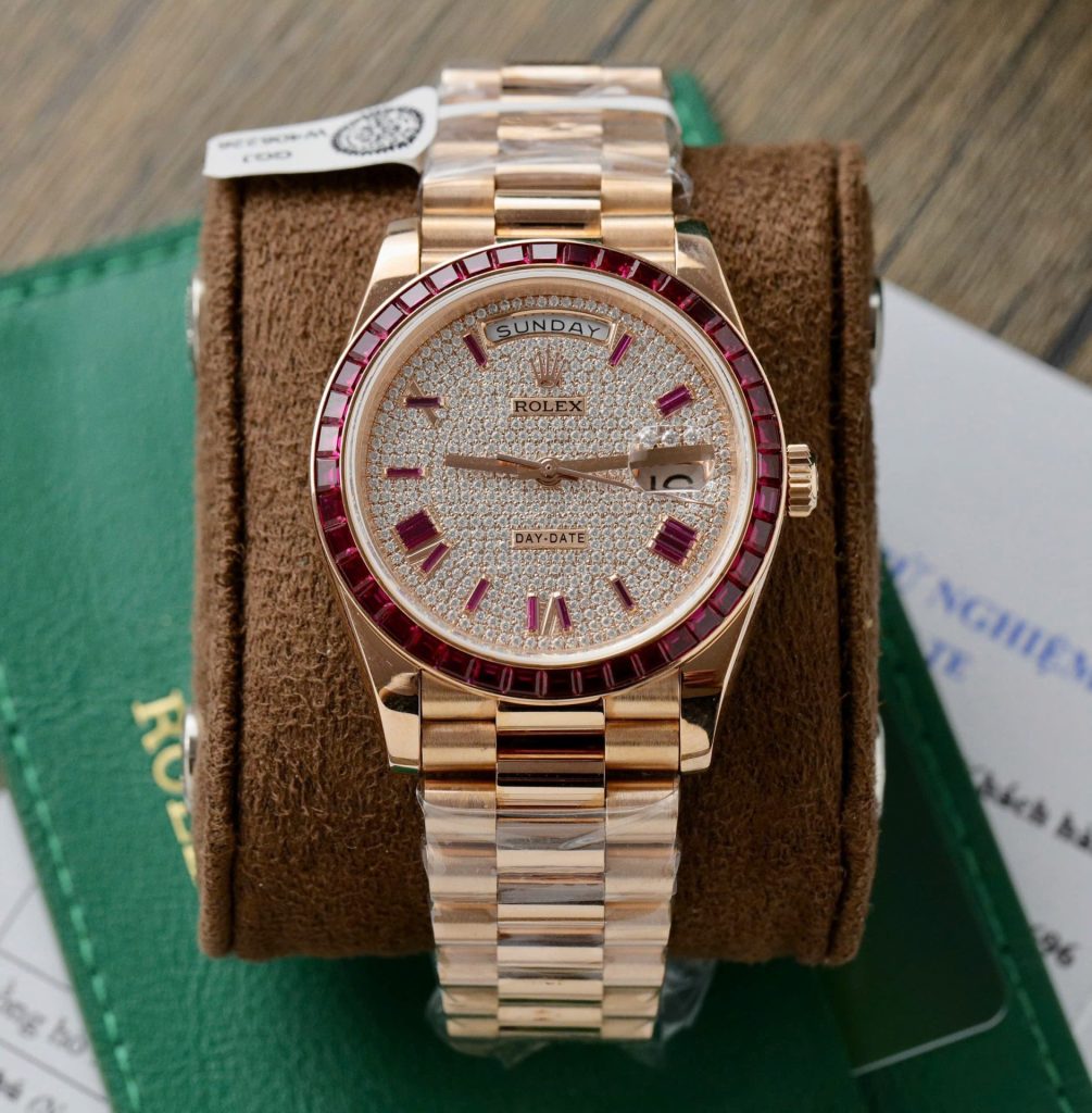 Đồng Hồ Rolex Day-Date Độ Đá Ruby Đỏ Baguette Moissanite GM Factory 40mm (2)