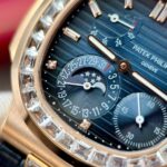 Đồng Hồ Patek Philippe Nautilus 5724R Bọc Vàng Đính Đá Nhà Máy GR