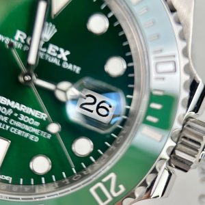 Giới thiệu về Đồng Hồ Rolex Submariner Replica Green Dial (5)