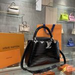 Túi Louis Vuitton Capucines BB Crocodilien Mat Like Auth 27cm (1)