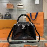 Túi Louis Vuitton Capucines BB Crocodilien Mat Like Auth 27cm (1)