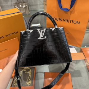 Túi Louis Vuitton Capucines BB Crocodilien Mat Like Auth 27cm (1)