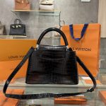 Túi Louis Vuitton Capucines BB Crocodilien Mat Like Auth 27cm (1)