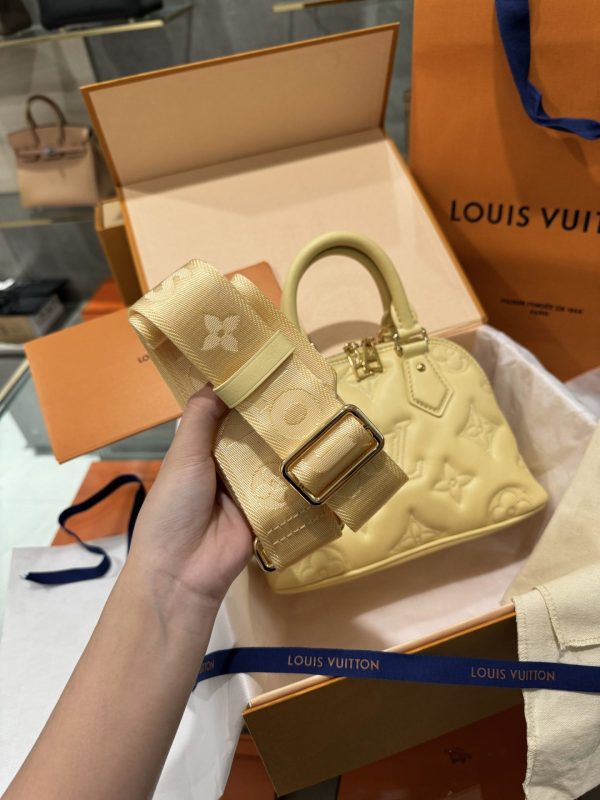 Túi Xách Louis Vuitton Alma BB Màu Vàng Siêu Cấp 24 (5)