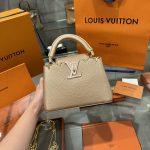Túi Xách Louis Vuitton LV Capucines Màu Nhạt Siêu Cấp 21x14x8cm (1)