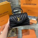 Túi Xách Louis Vuitton LV Hold Me Màu Đen Like Auth 23x15x10cm
