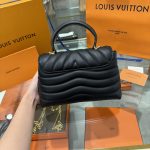 Túi Xách Louis Vuitton LV Hold Me Màu Đen Like Auth 23x15x10cm (5)