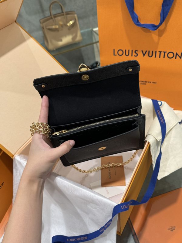 Túi Xách Louis Vuitton Vavin Chain Wallet Siêu Cấp Màu Đen 19cm (7)