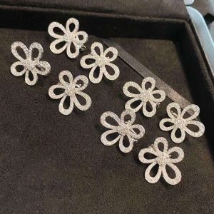 Vòng Cổ Van Cleef & Arpels Flowerlace Pendant Chế Tác 18K (2)