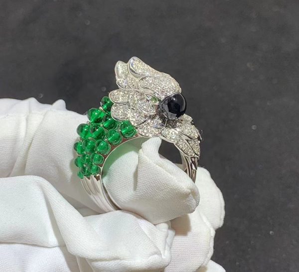 Bộ Vòng Cổ Vòng Tay Bông Tai Và Nhẫn Cartier Les Oiseaux Libres Chế Tác Kim Cương Tự Nhiên Vàng Trắng 18K (2)