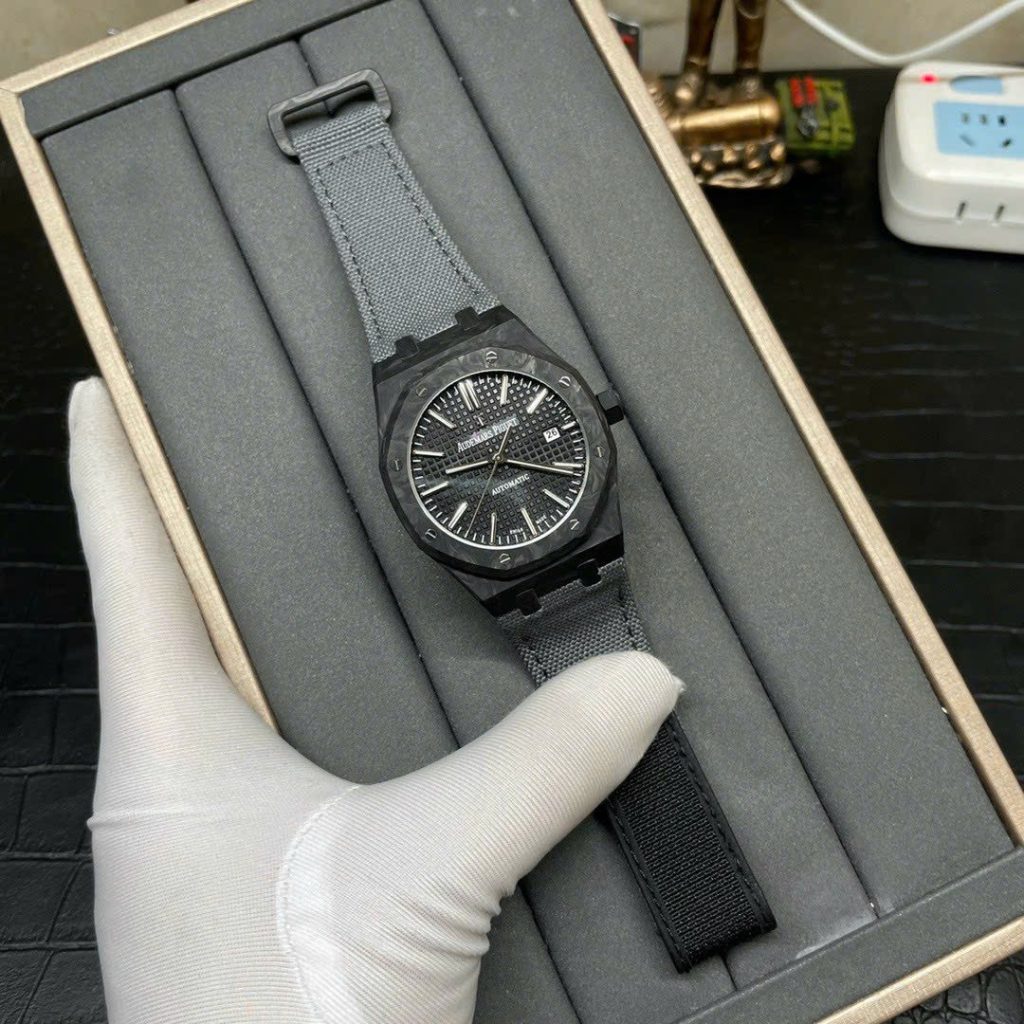 Đồng Hồ Audemars Piguet Royal Oak 15400 Chế Tác Carbon Siêu Nhẹ 41mm (1)