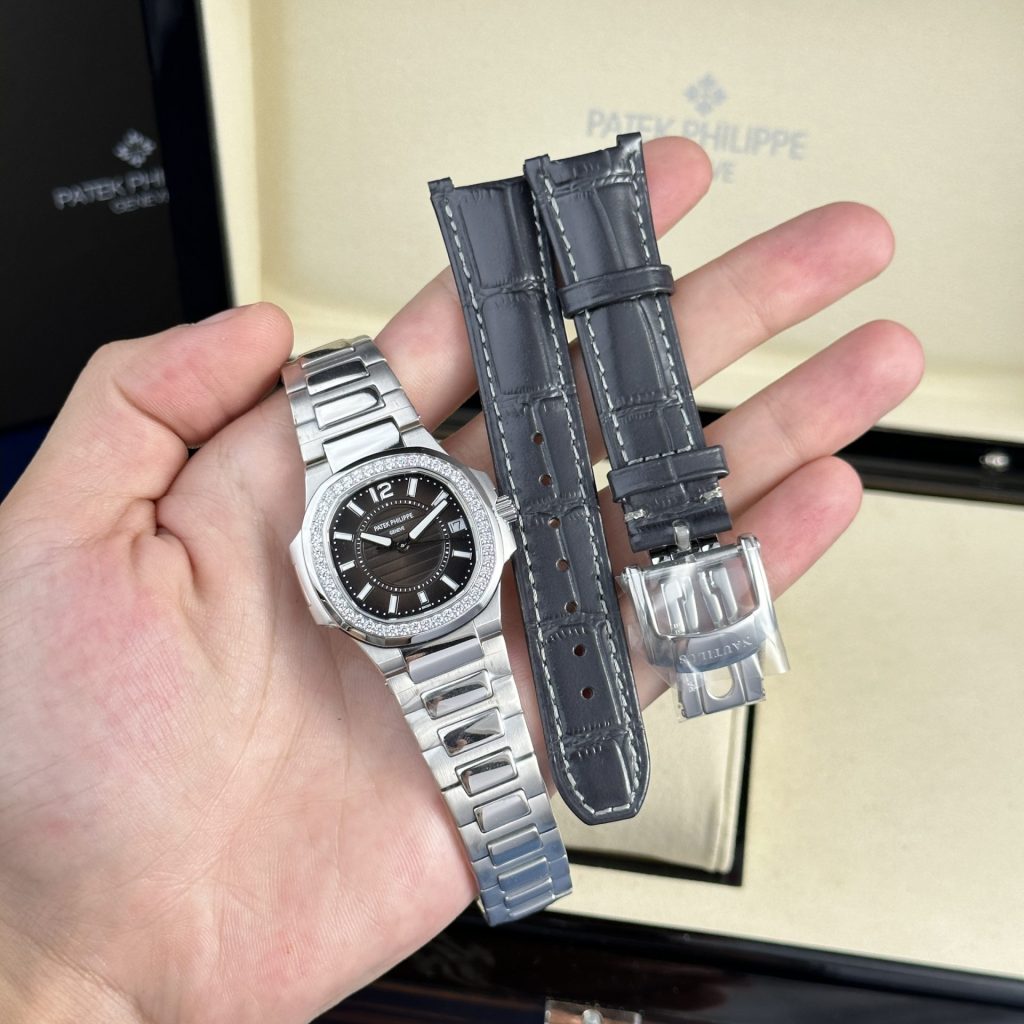 Đồng Hồ Patek Philippe Rep 1:1 Nautilus 7010 Nữ Đính Đá 32mm