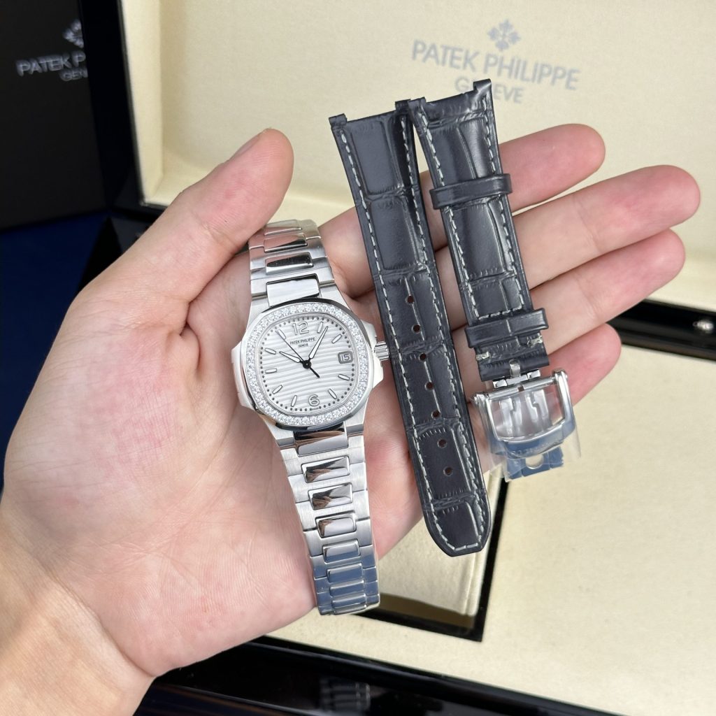 Đồng Hồ Patek Philippe Rep 11 Nữ Đính Đá Nautilus 7010 Mặt Trắng 32mm (6)