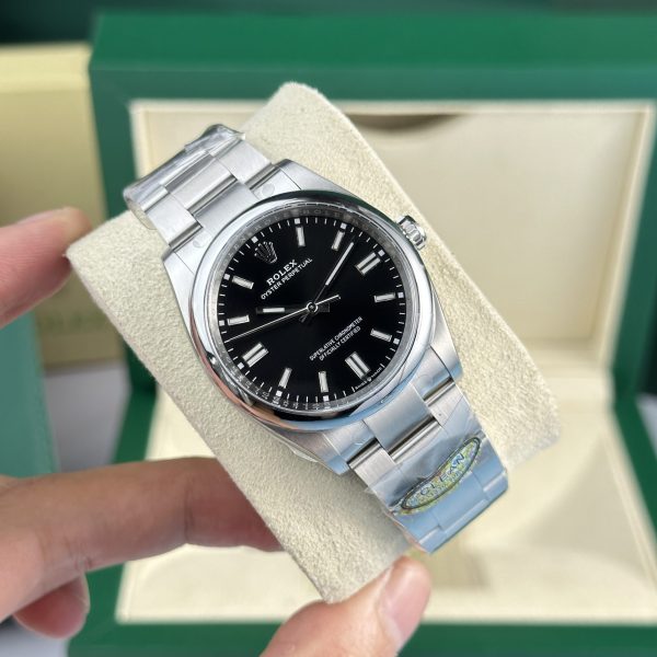 Đồng Hồ Rolex Chế Tác Oyster Perpetual 126000 Nhà Máy Clean Mặt Đen 36mm (9)