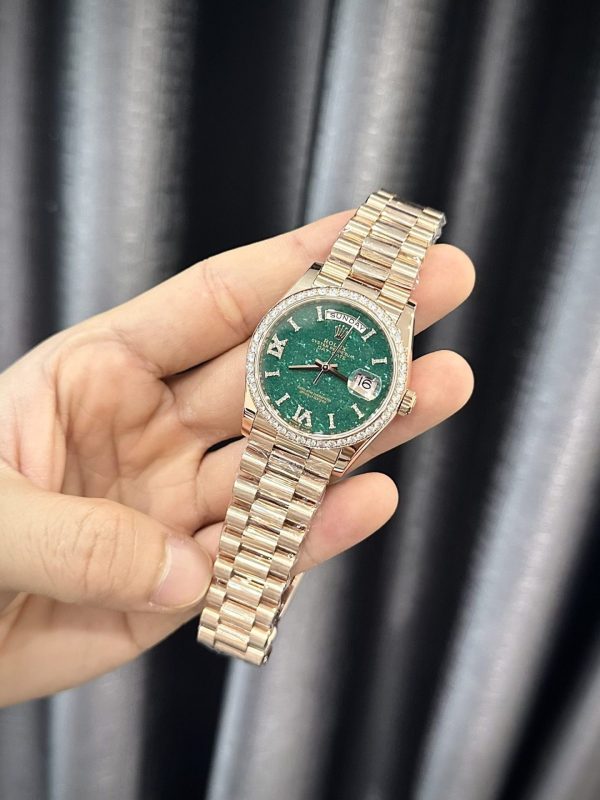 Đồng Hồ Rolex Day-Date 128235 Bọc Vàng 18K Đính Moissanite Mặt Số Đá Turquoise 36mm (3)