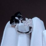 Nhẫn Caresse D'Orchidees Par Cartier Chế Tác Mã Não Kim Cương Vàng Trắng 18K (2)