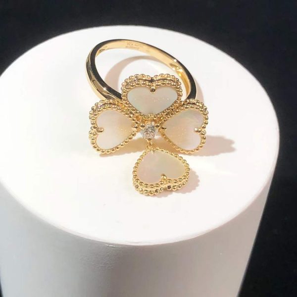 Nhẫn Nữ Van Cleef & Arpels Vintage Alhambra Chế Tác Xà Cừ Vàng 18K (2)