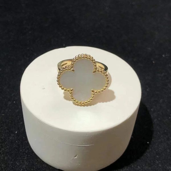 Nhẫn Nữ Van Cleef & Arpels Vintage Alhambra Khảm Xà Cừ Vàng 18K Chế Tác (2)