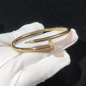 Vòng Tay Cartier Juste Un Clou Chế Tác Kim Cương Tự Nhiên Vàng 18K (2)