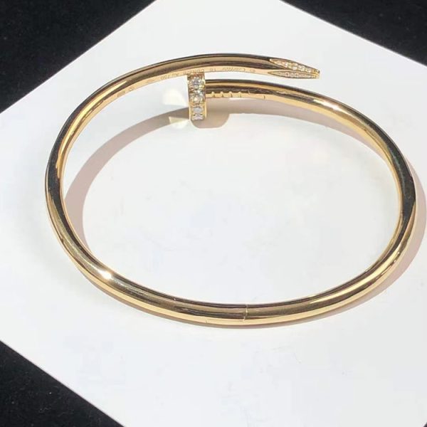 Vòng Tay Cartier Juste Un Clou Chế Tác Kim Cương Tự Nhiên Vàng 18K (2)