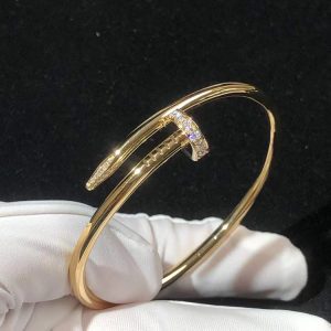 Vòng Tay Cartier Juste Un Clou Chế Tác Kim Cương Tự Nhiên Vàng 18K (2)