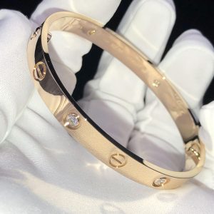 Vòng Tay Cartier Love Chế Tác Kim Cương Tự Nhiên Vàng Hồng 18K (2)