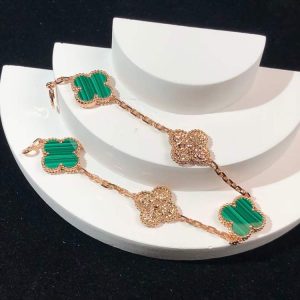 Vòng Tay Van Cleef & Arpels Vintage Alhambra Nữ Chế Tác Đá Quý Kim Cương Vàng Hồng 18K (2)