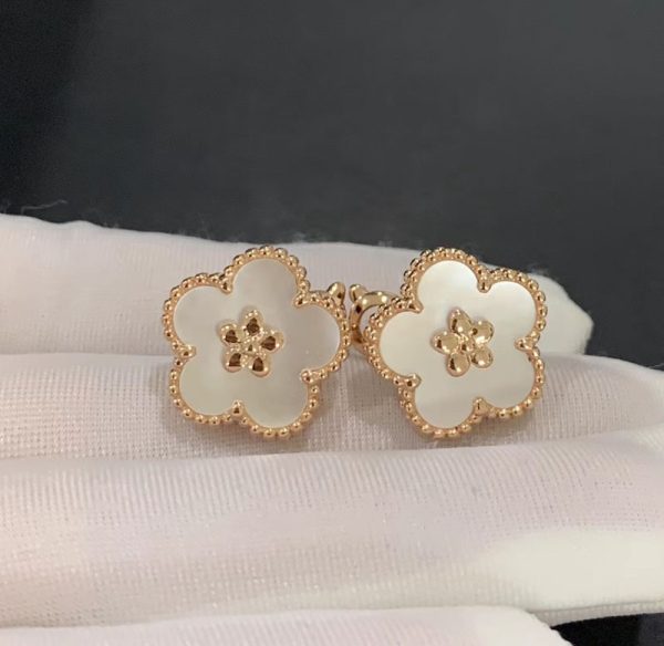 Bông Tai Van Cleef & Arpels Lucky Spring Chế Tác Xà Cừ Tự Nhiên Vàng Hồng 18K (2)