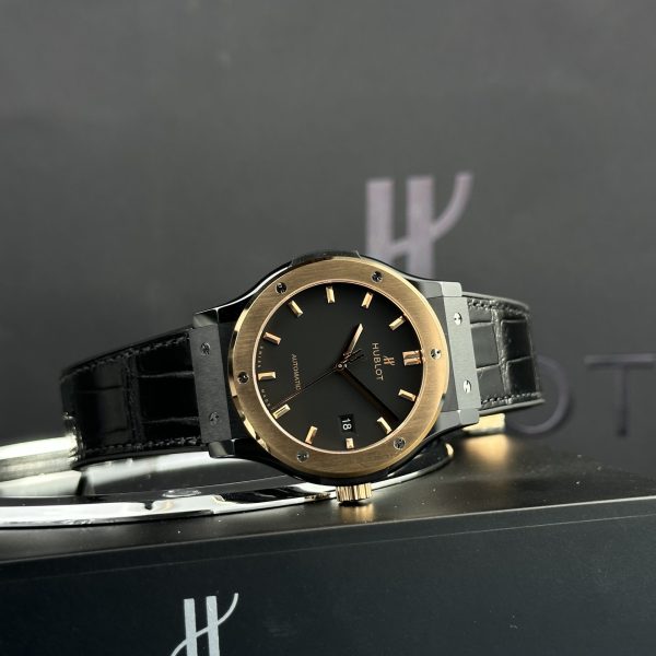 Đồng Hồ Hublot Chế Tác Classic Fusion Ceramic Demi Gold Máy SW300 JJZ 42mm (2)