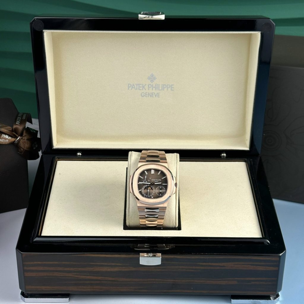 Đồng Hồ Patek Philippe Nautilus 5712R Chế Tác Bọc Vàng Tinh Chỉnh Máy 40mm (14)