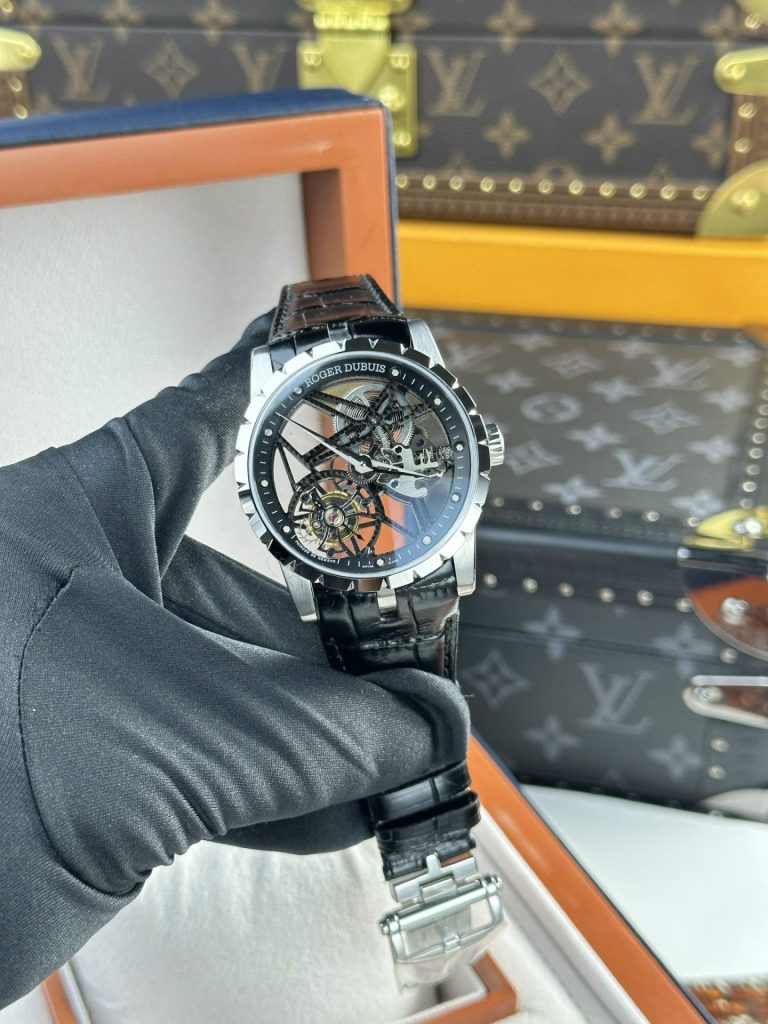 Đồng Hồ Roger Dubuis Chế Tác Excalibur Skeleton RDDBEX0393 BBR 42mm (8)