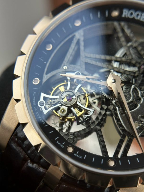 Đồng Hồ Roger Dubuis Replica 11 Excalibur Skeleton RDDBEX0393 BBR 42mm (14)