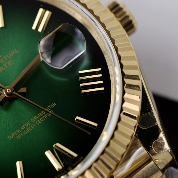 Đồng Hồ Rolex Day-Date 228238-0069 Green Ombre Replica 11 QF Factory 185 Grams 40mm (1)