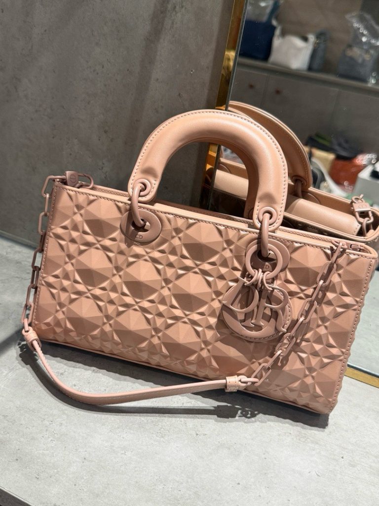 Túi Xách Dior D-Joy Nữ Hoạ Tiết Kim Cương Màu Hồng Like Auth 26cm (2)