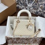 Túi Xách Dior Lady Nữ Like Auth Hoạ Tiết Đính Ngọc Trai 17cm (2)